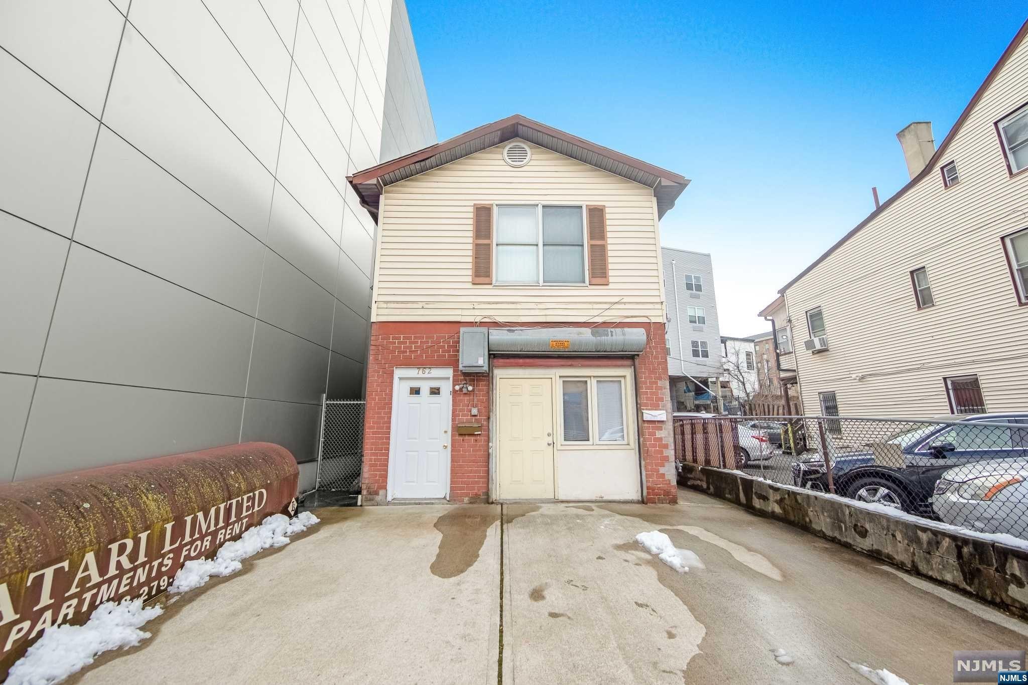 762 Main Street 1