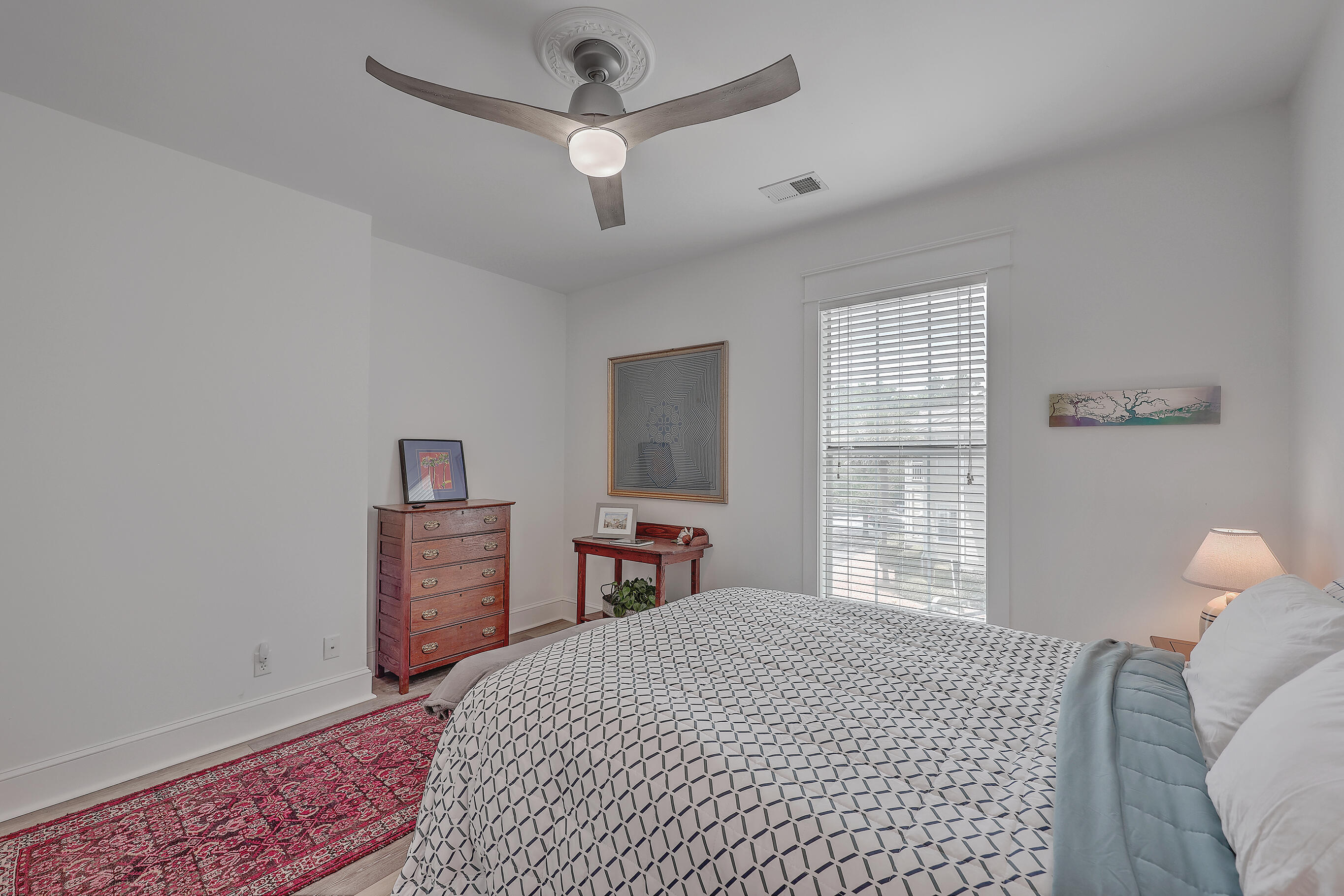 1600 Long Grove Drive Unit: 821