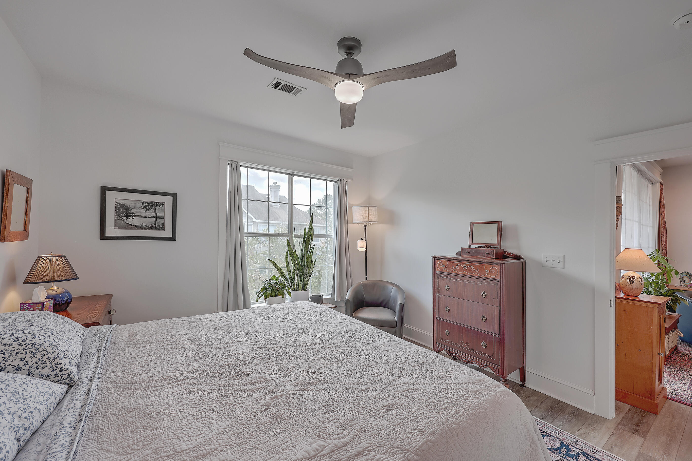 1600 Long Grove Drive Unit: 821