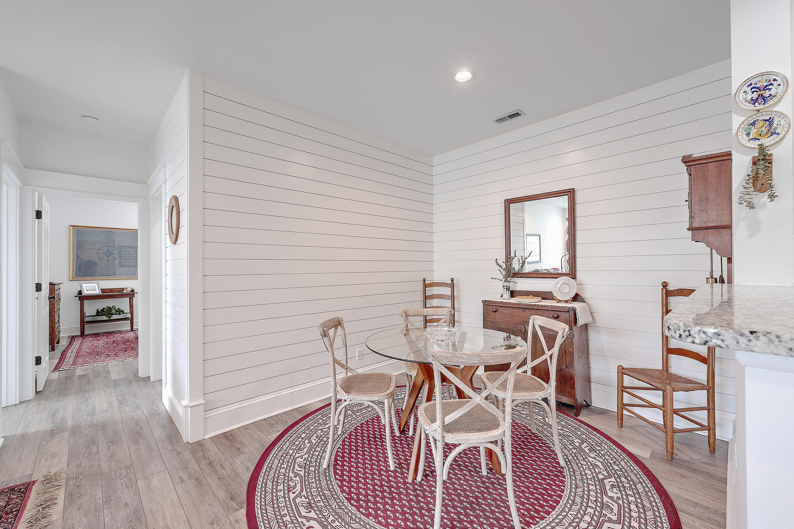 1600 Long Grove Drive Unit: 821