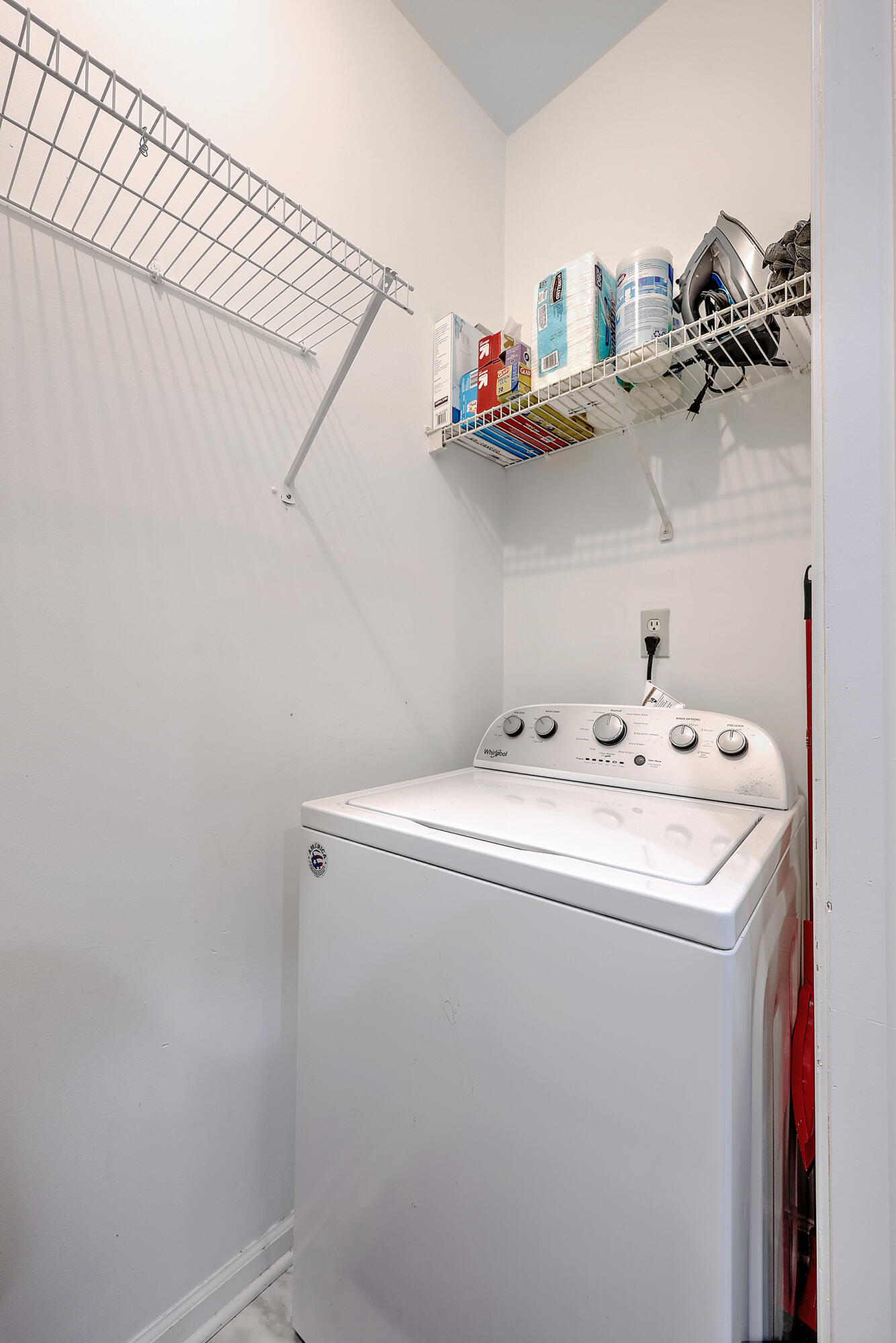 1600 Long Grove Drive Unit: 821