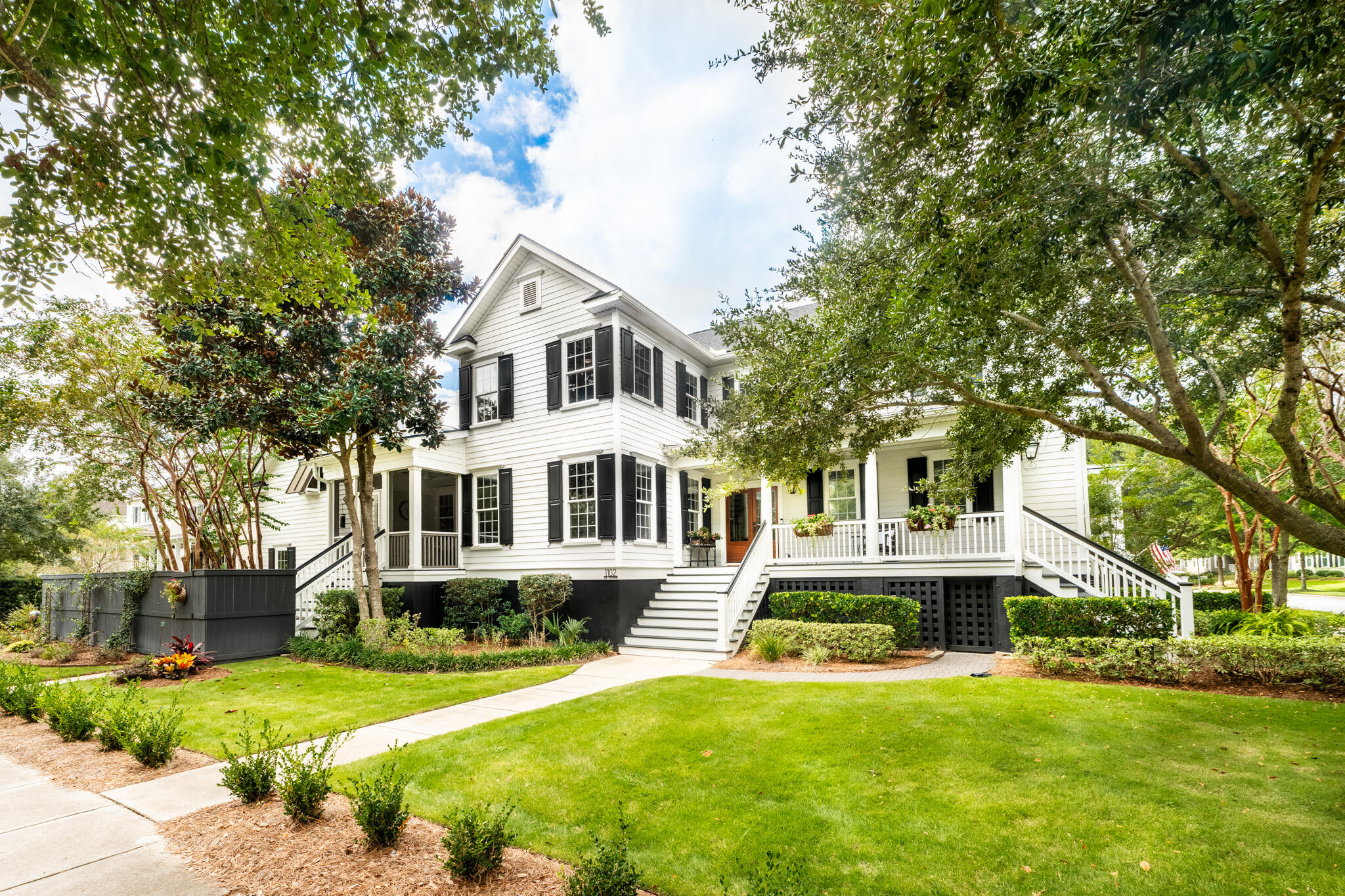 1102 Oak Overhang Street