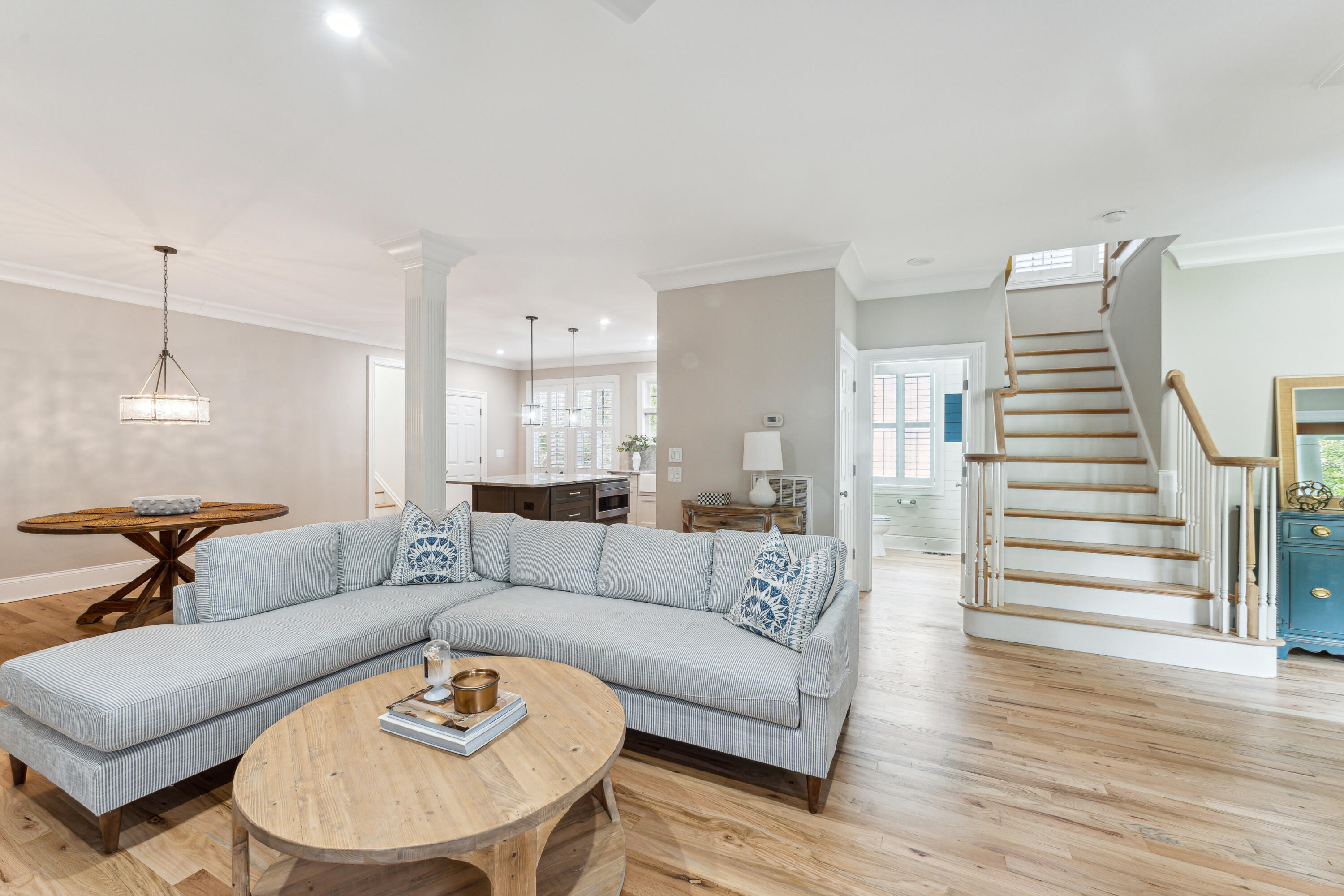 1102 Oak Overhang Street