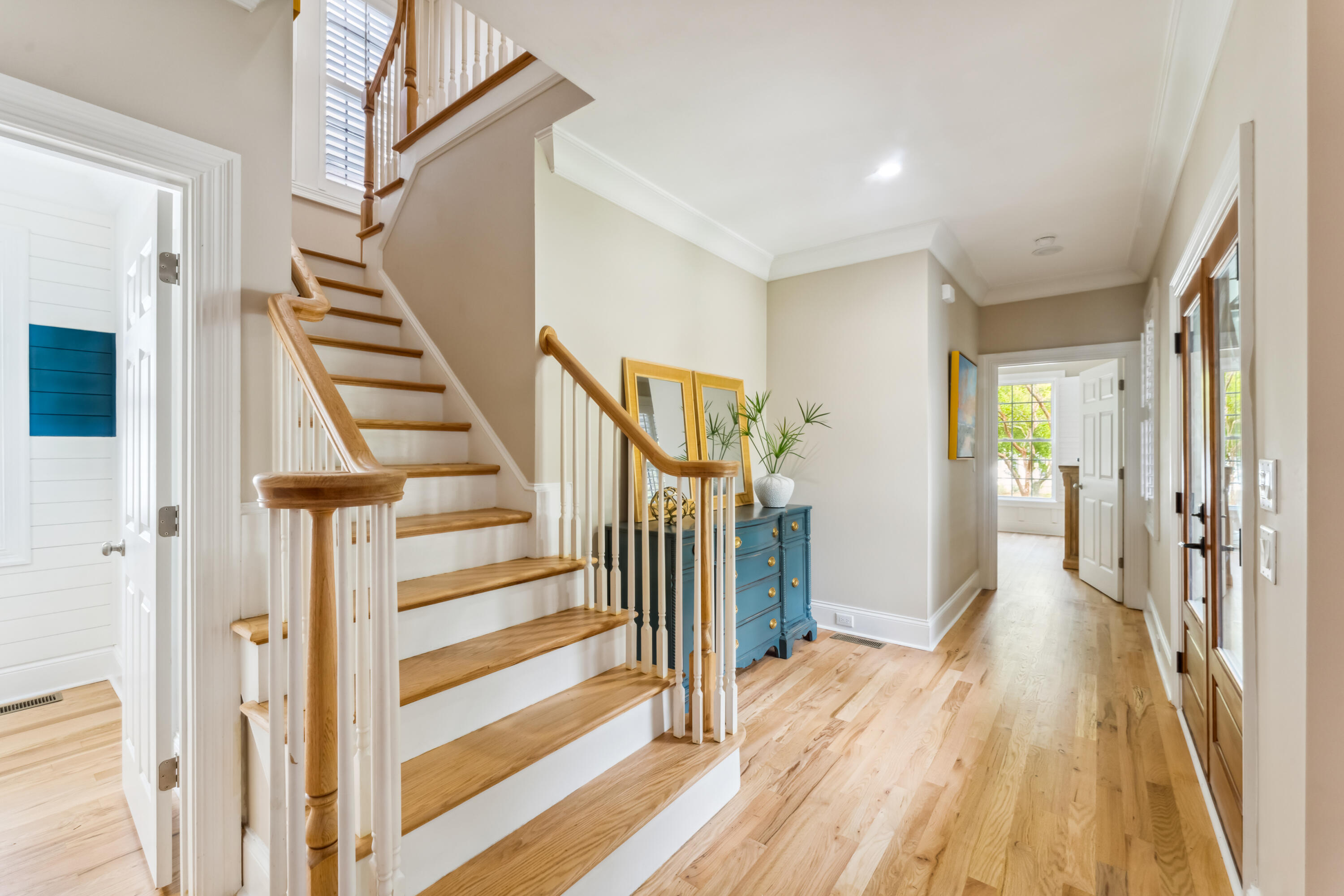 1102 Oak Overhang Street