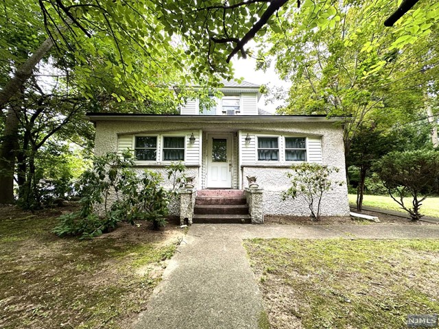 1125 Steuben Avenue