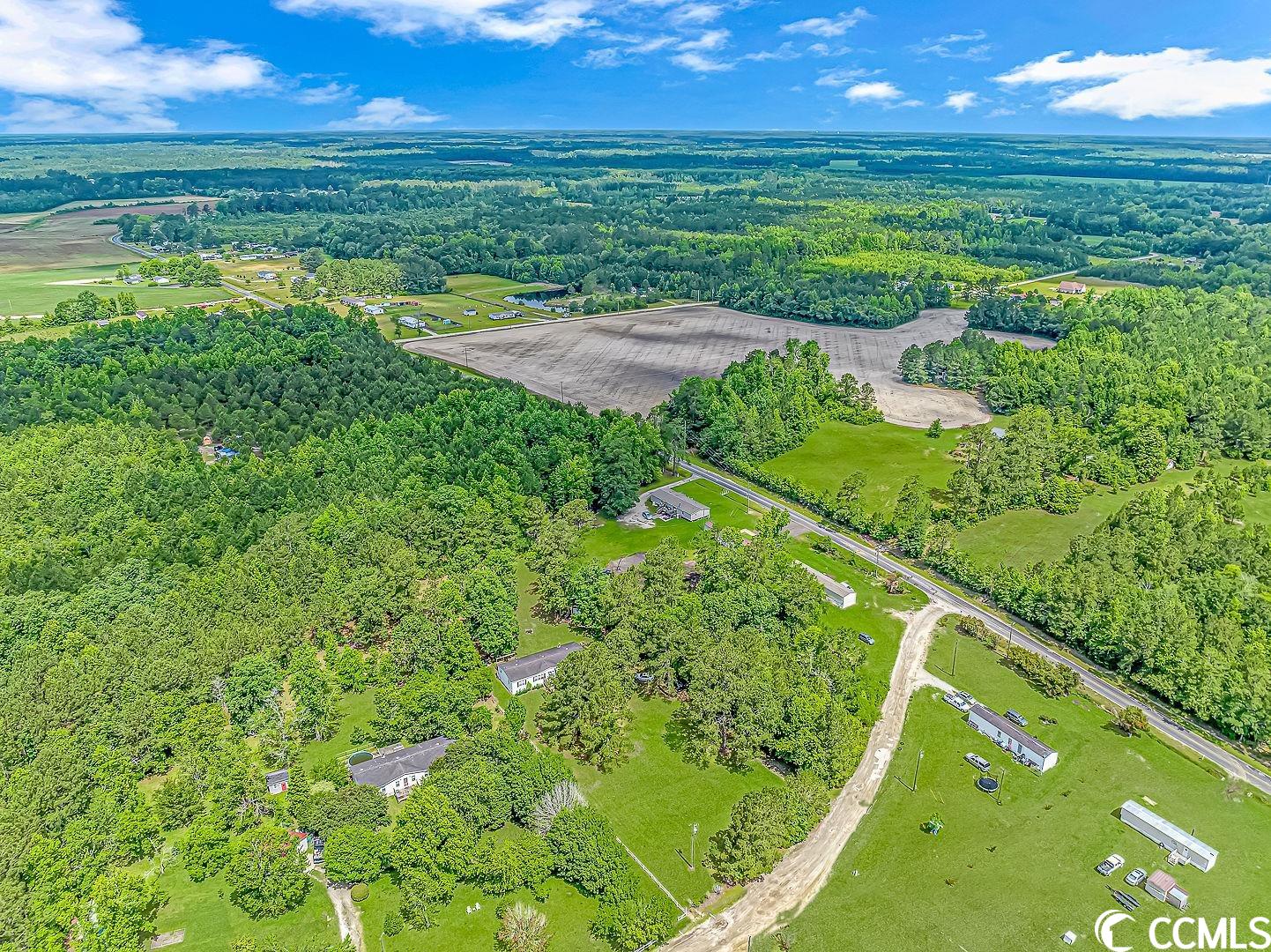 1406 Race Track Rd.