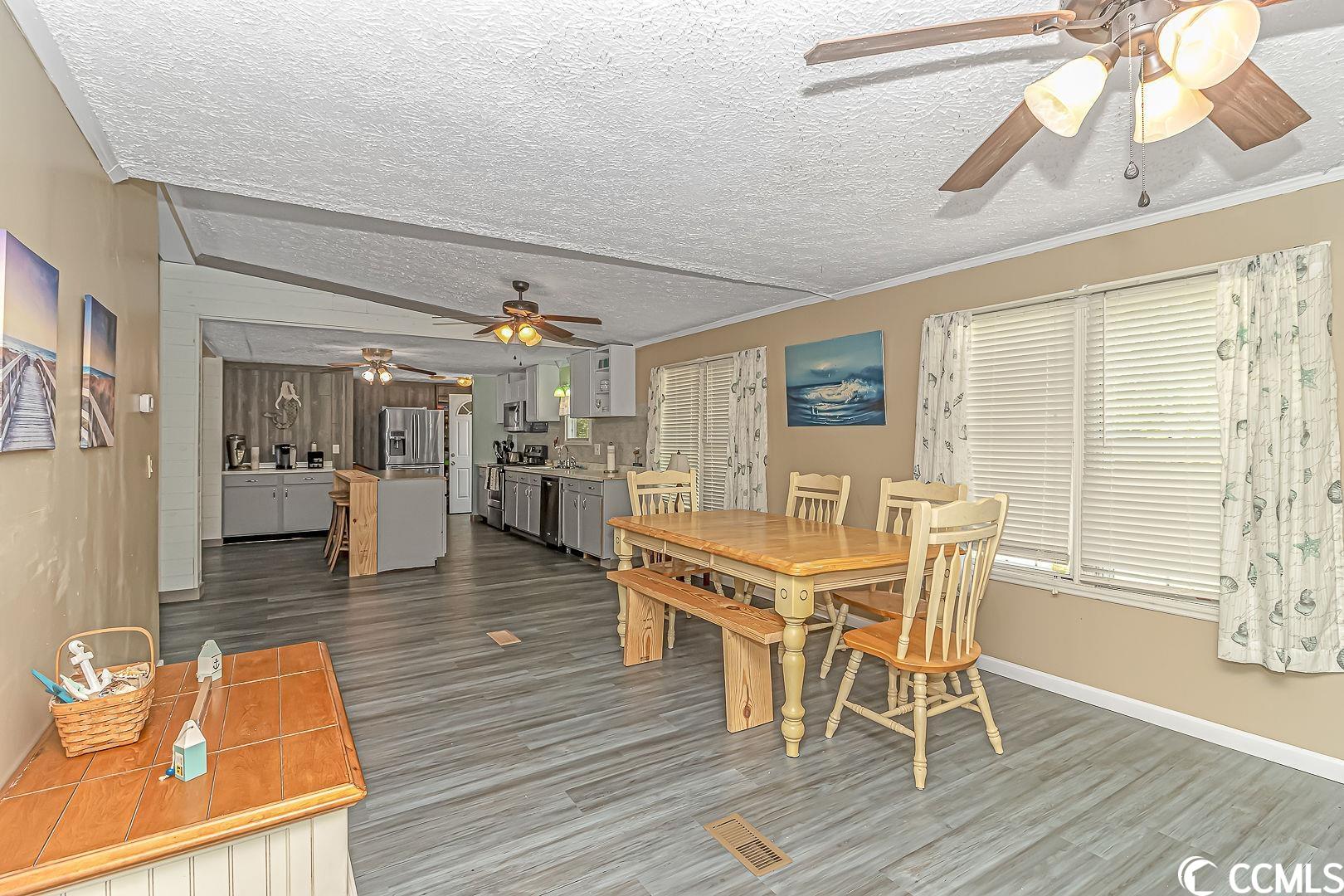 1406 Race Track Rd.