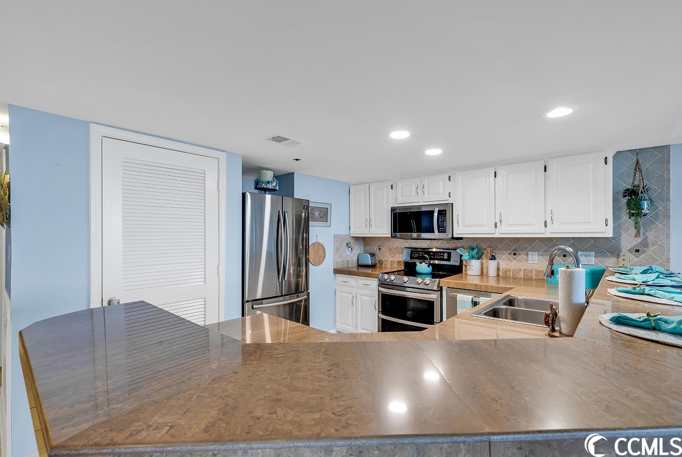 1015 Ocean Blvd. S Unit: 302