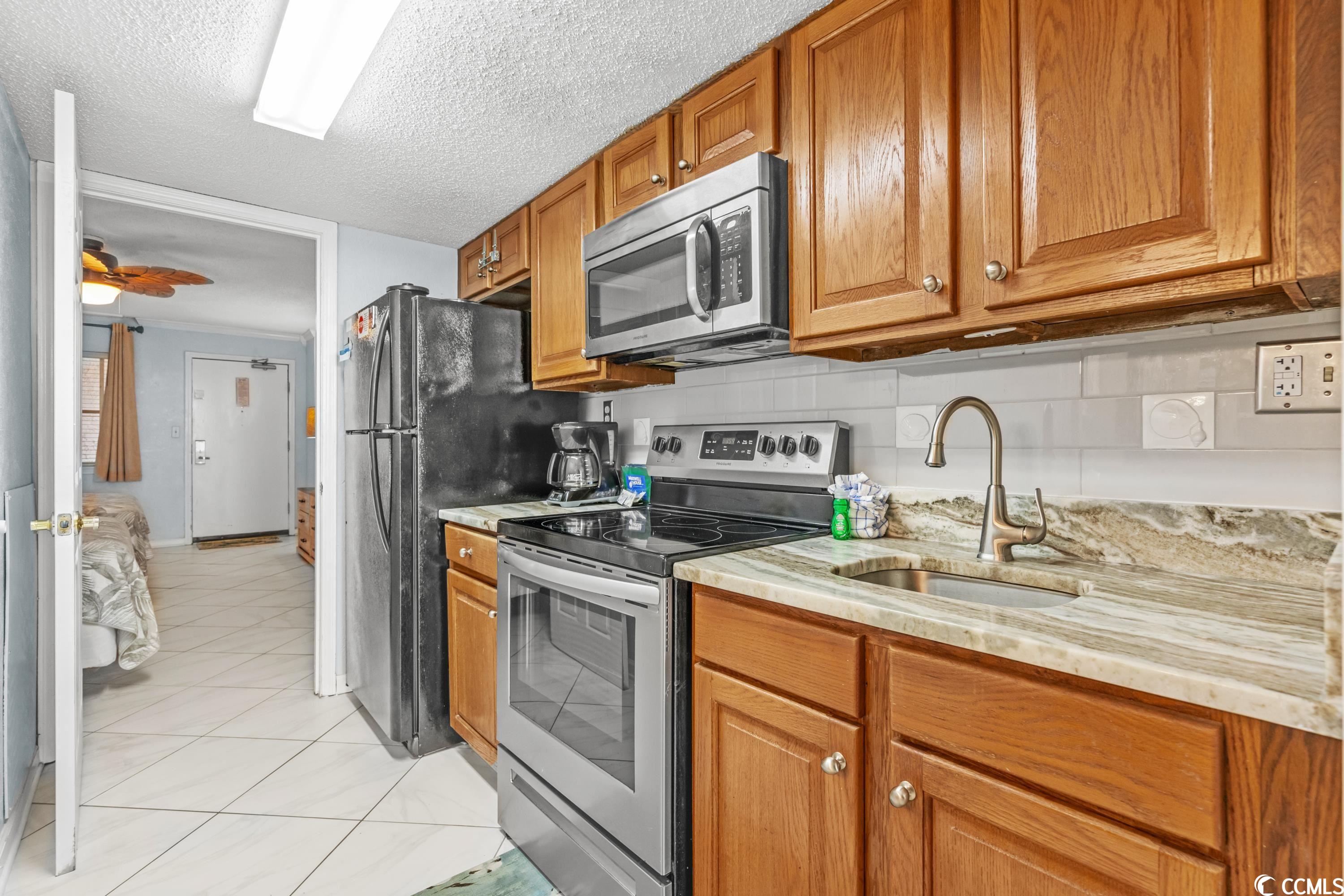 200 76th Ave. N Unit: 808