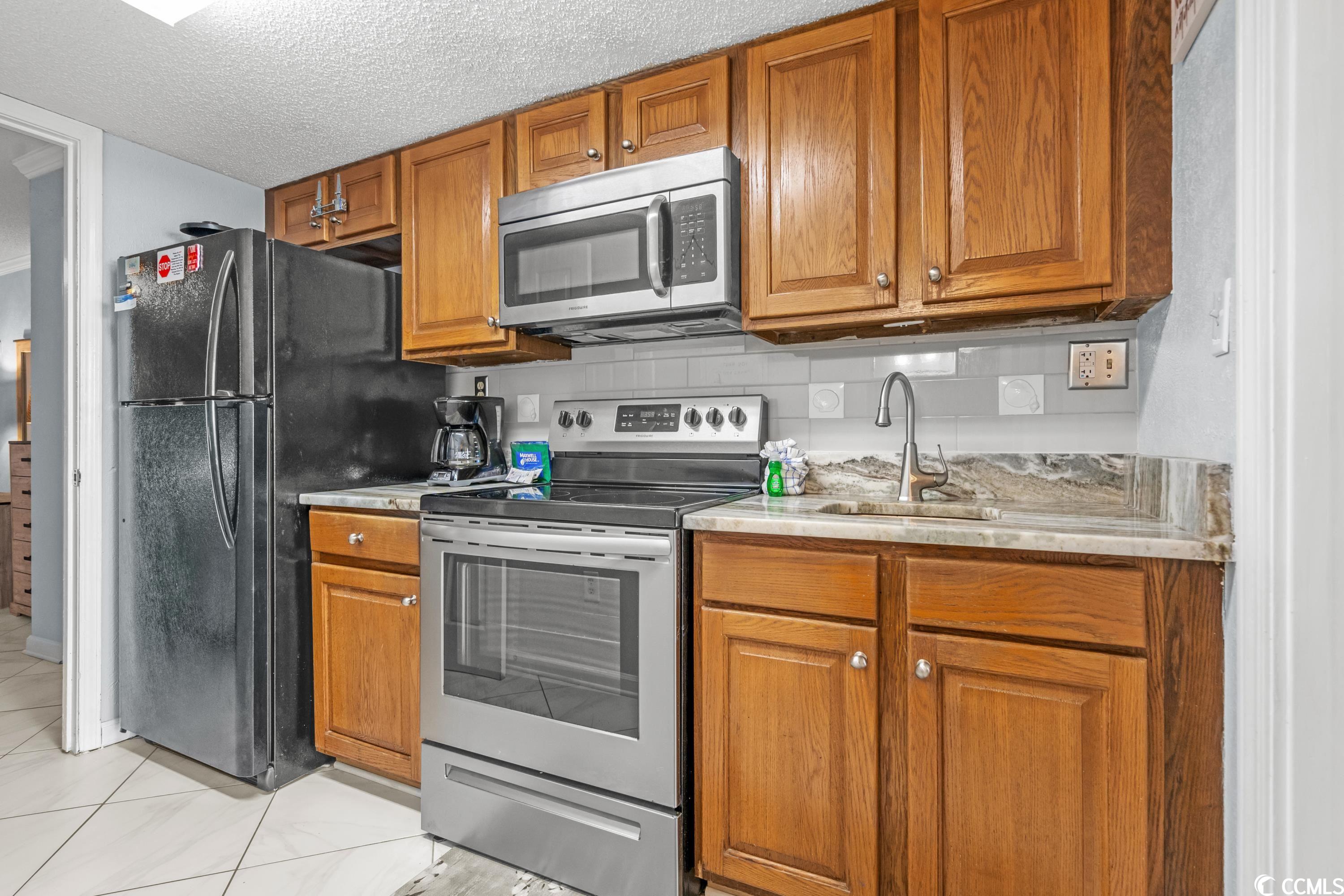200 76th Ave. N Unit: 808