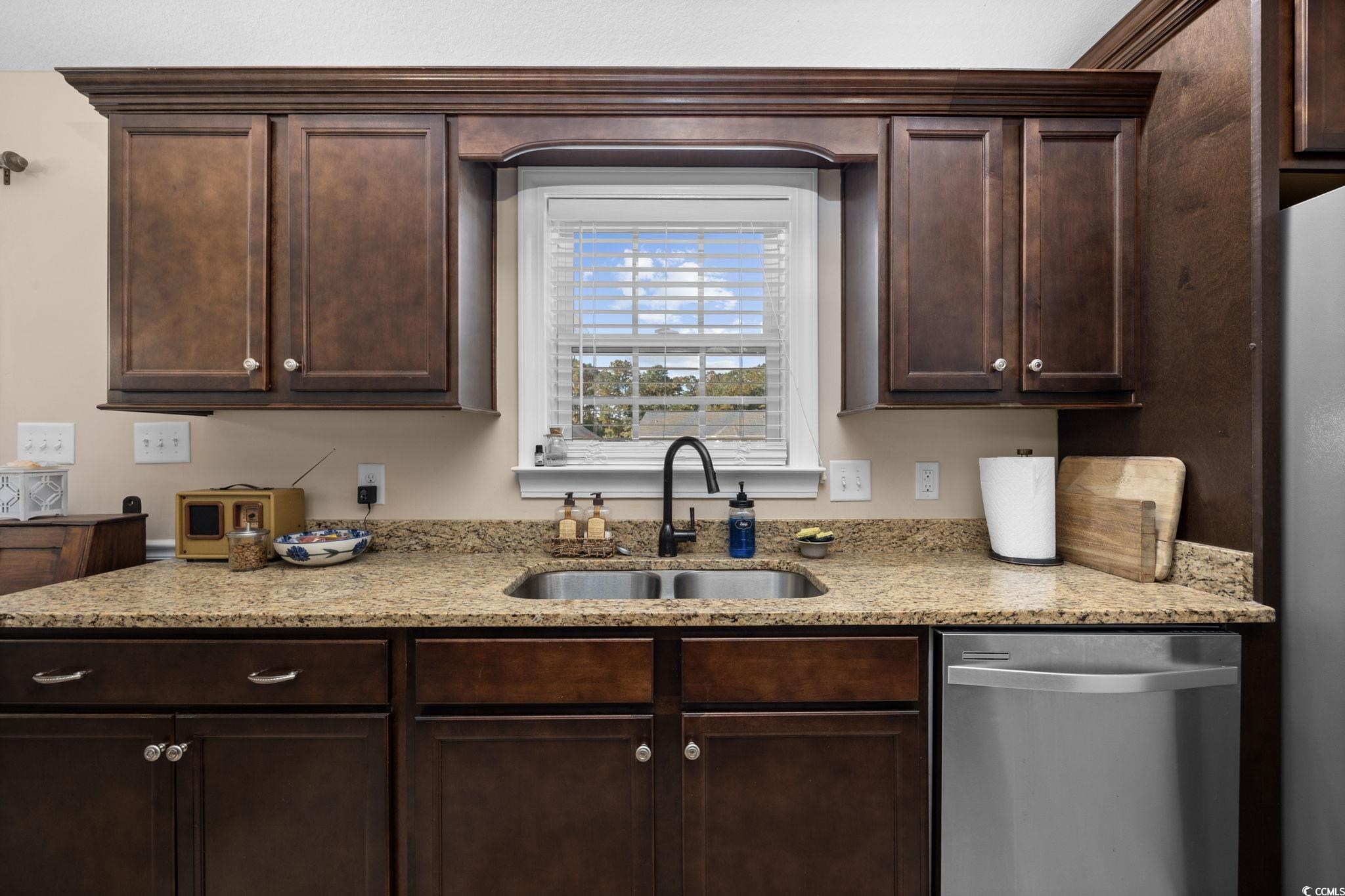 469 Oakham Dr.
