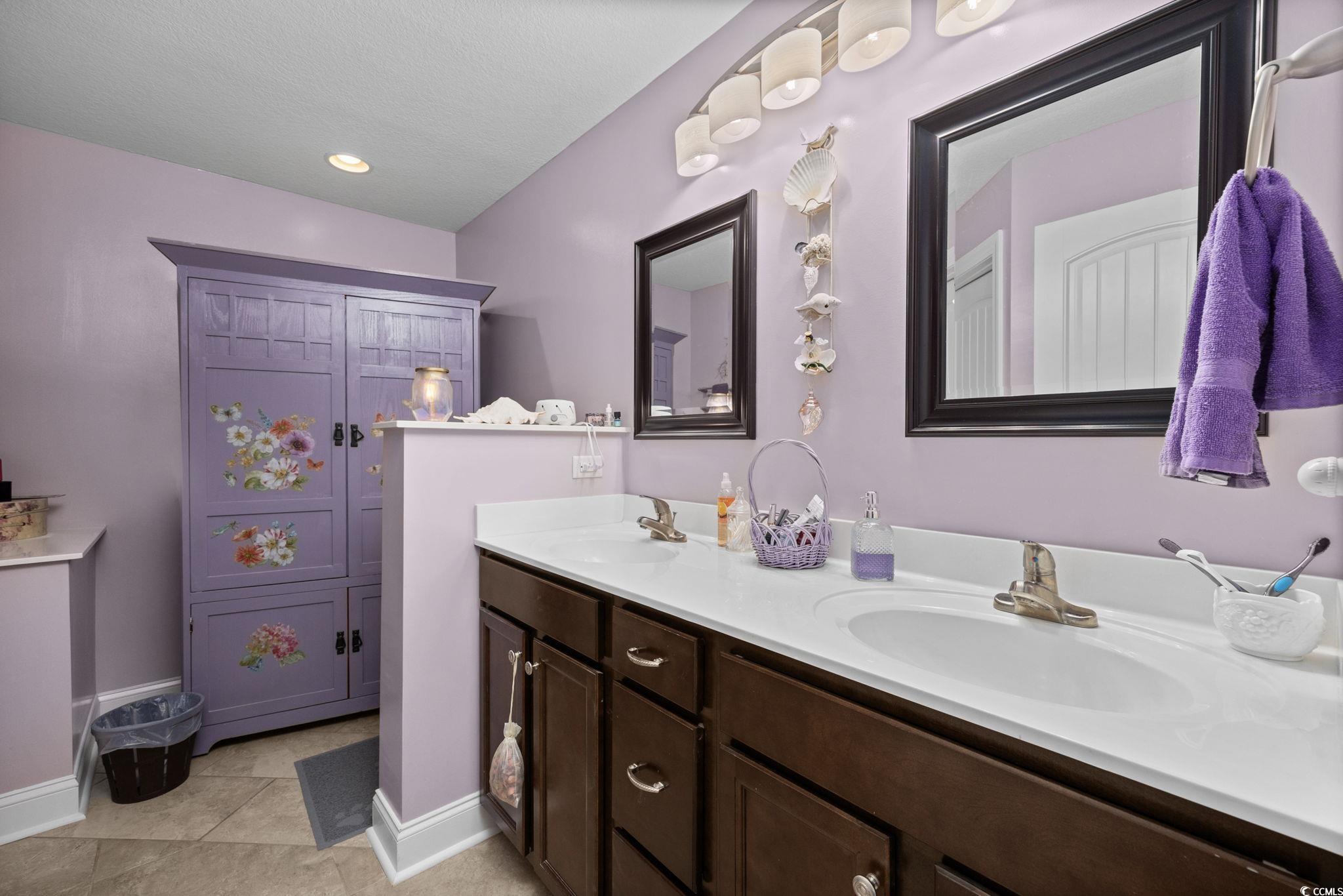 469 Oakham Dr.