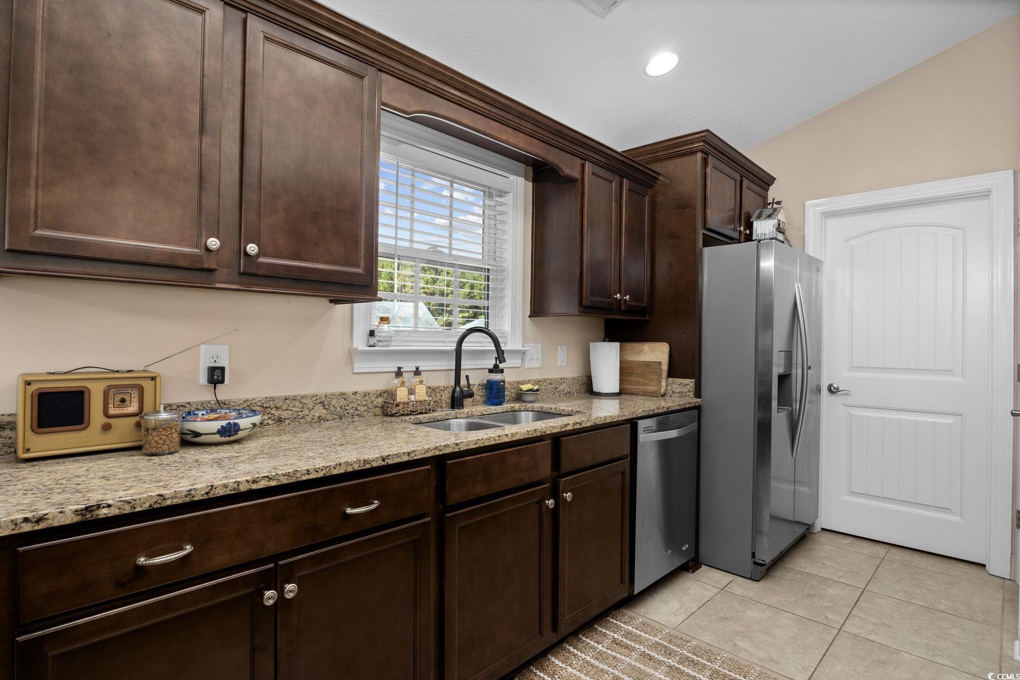 469 Oakham Dr.
