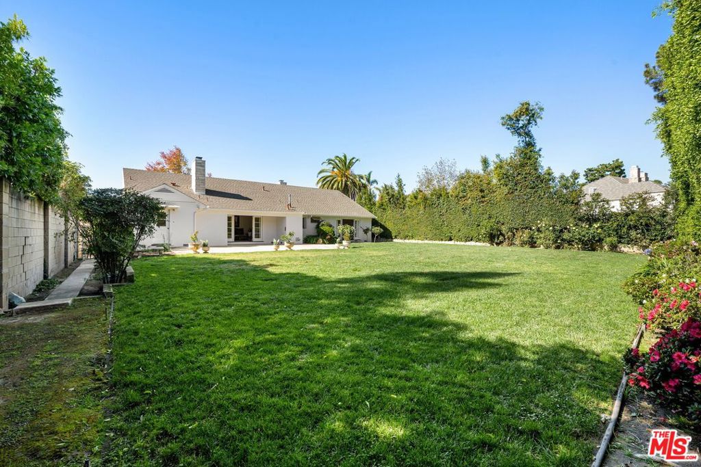 1300 Capri Drive