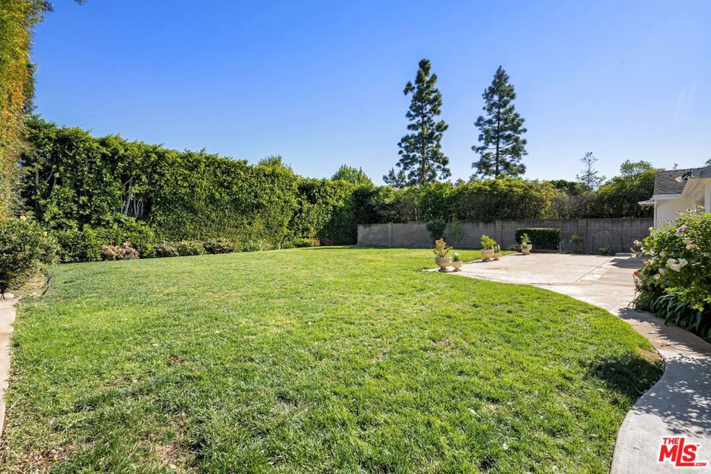 1300 Capri Drive