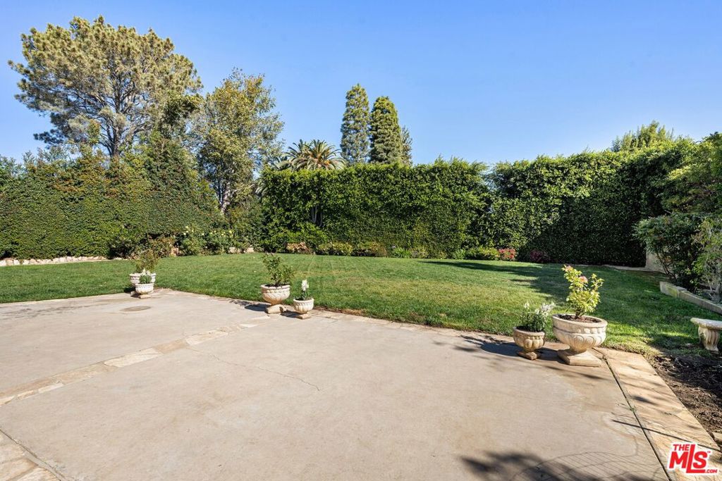 1300 Capri Drive