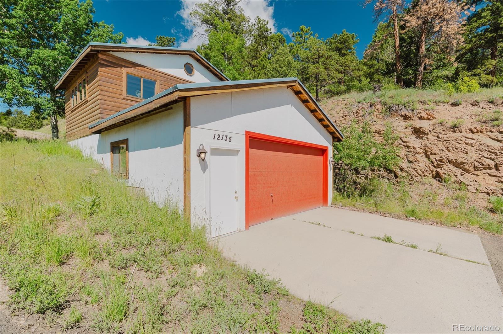 12135 Cochise Circle