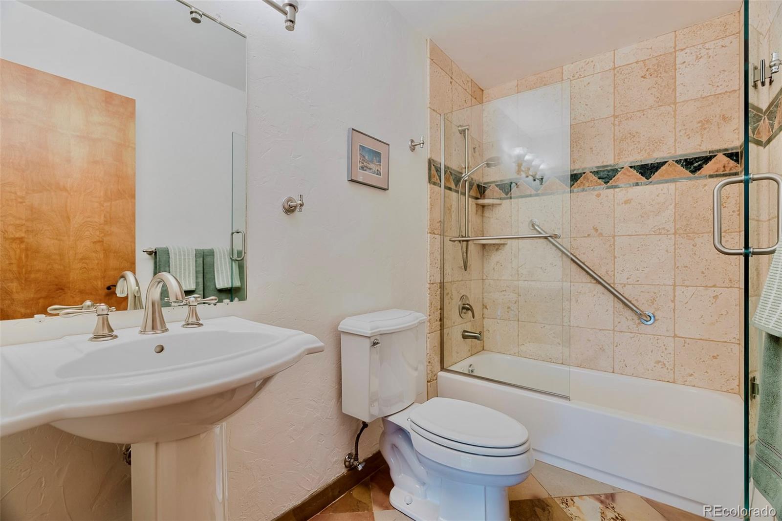 12135 Cochise Circle