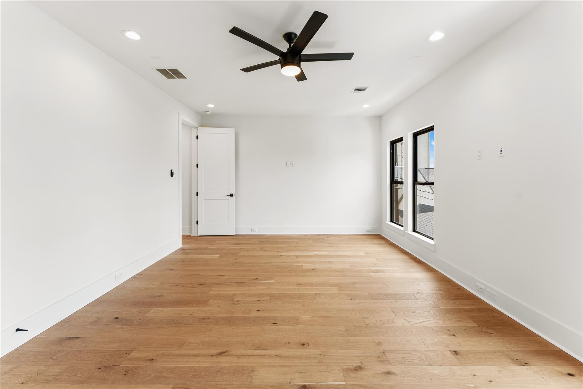 517 E 4th Street
