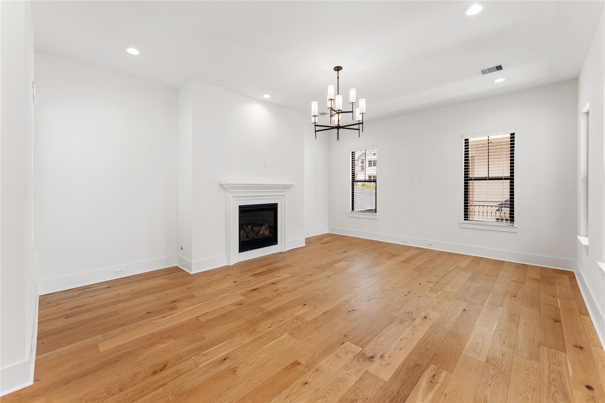 517 E 4th Street