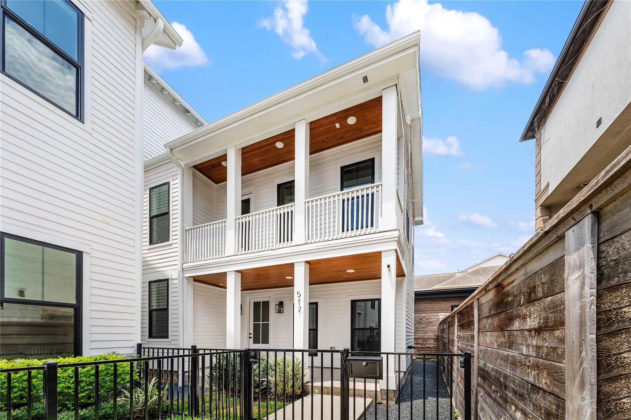 517 E 4th Street
