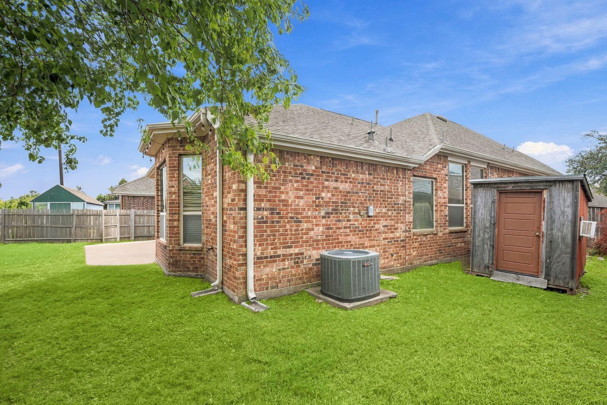 6722 Greenwood Valley Place
