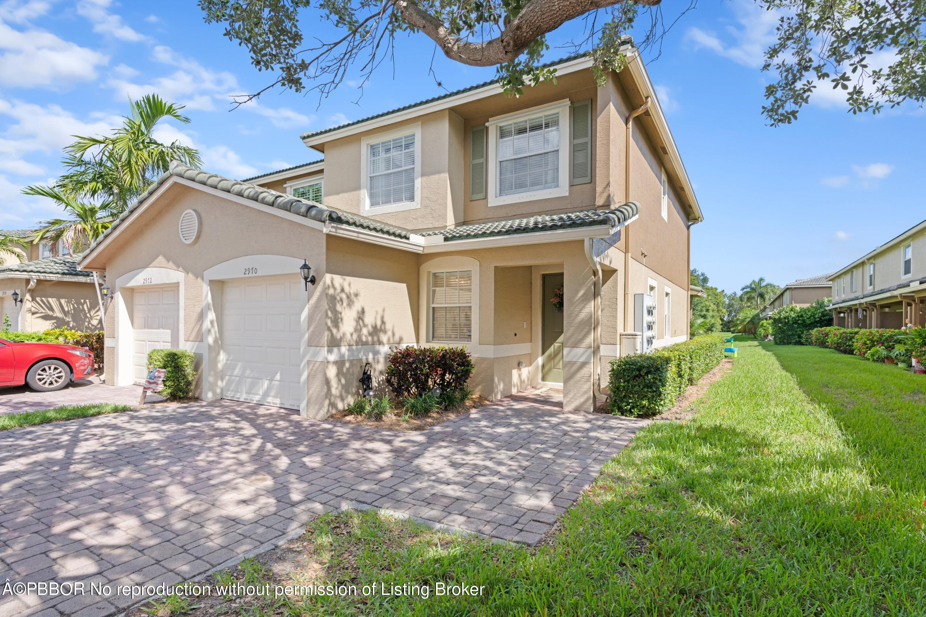 2970 SE Lexington Lakes Drive, 1