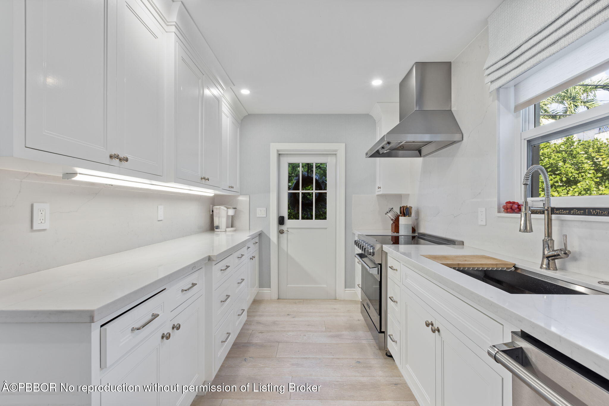 311 Cocoanut Row, 101