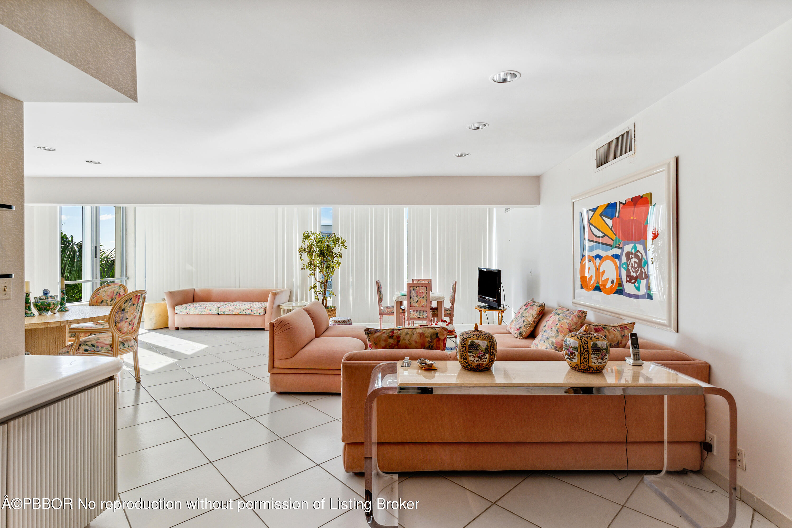 44 Cocoanut Row, 508/509A