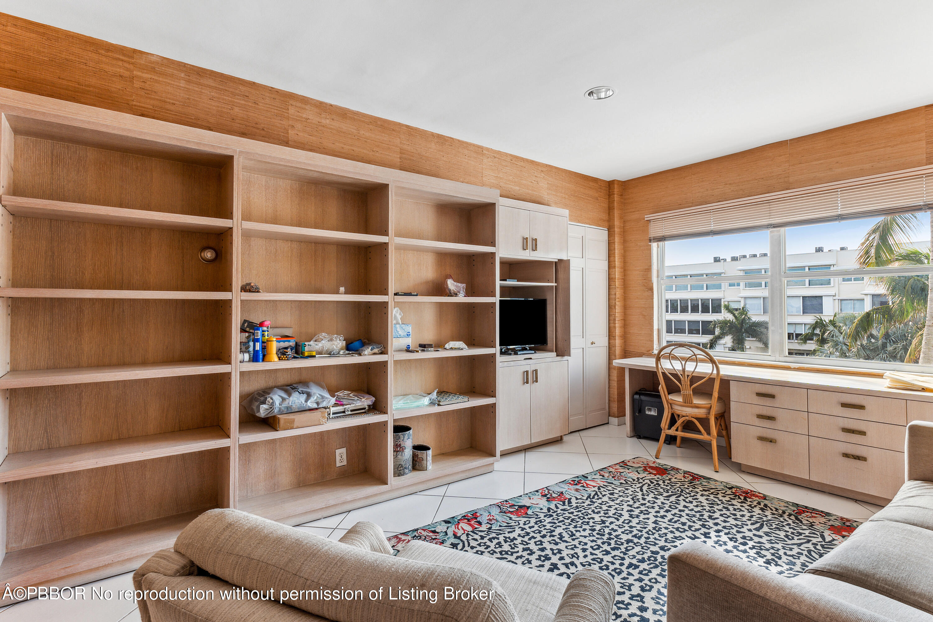 44 Cocoanut Row, 508/509A