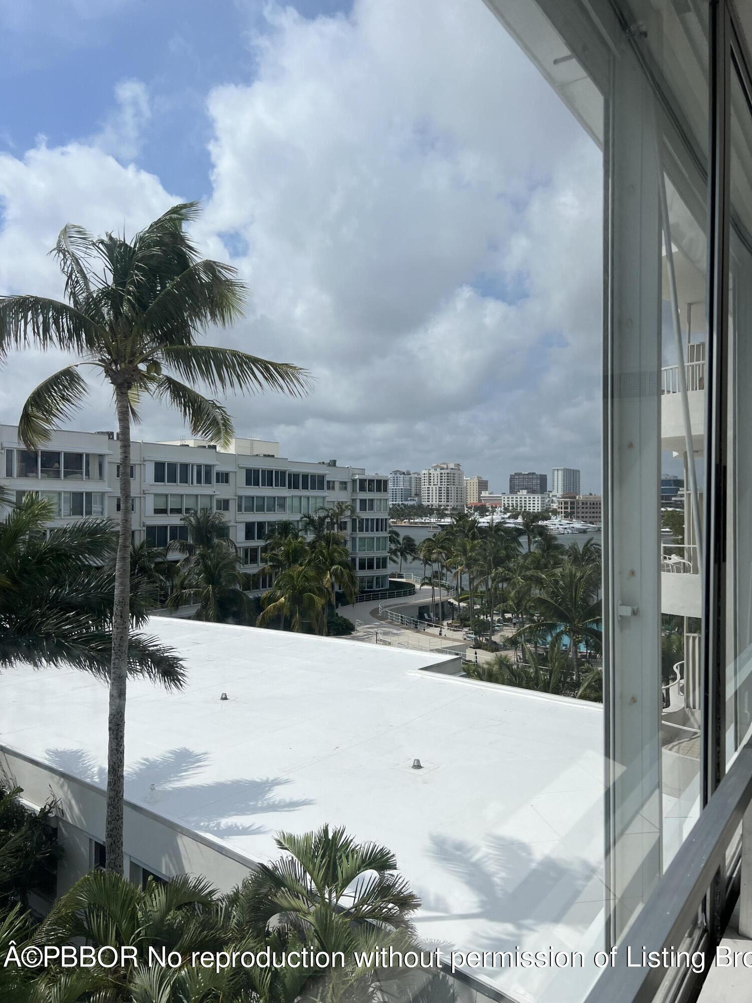 44 Cocoanut Row, 508/509A