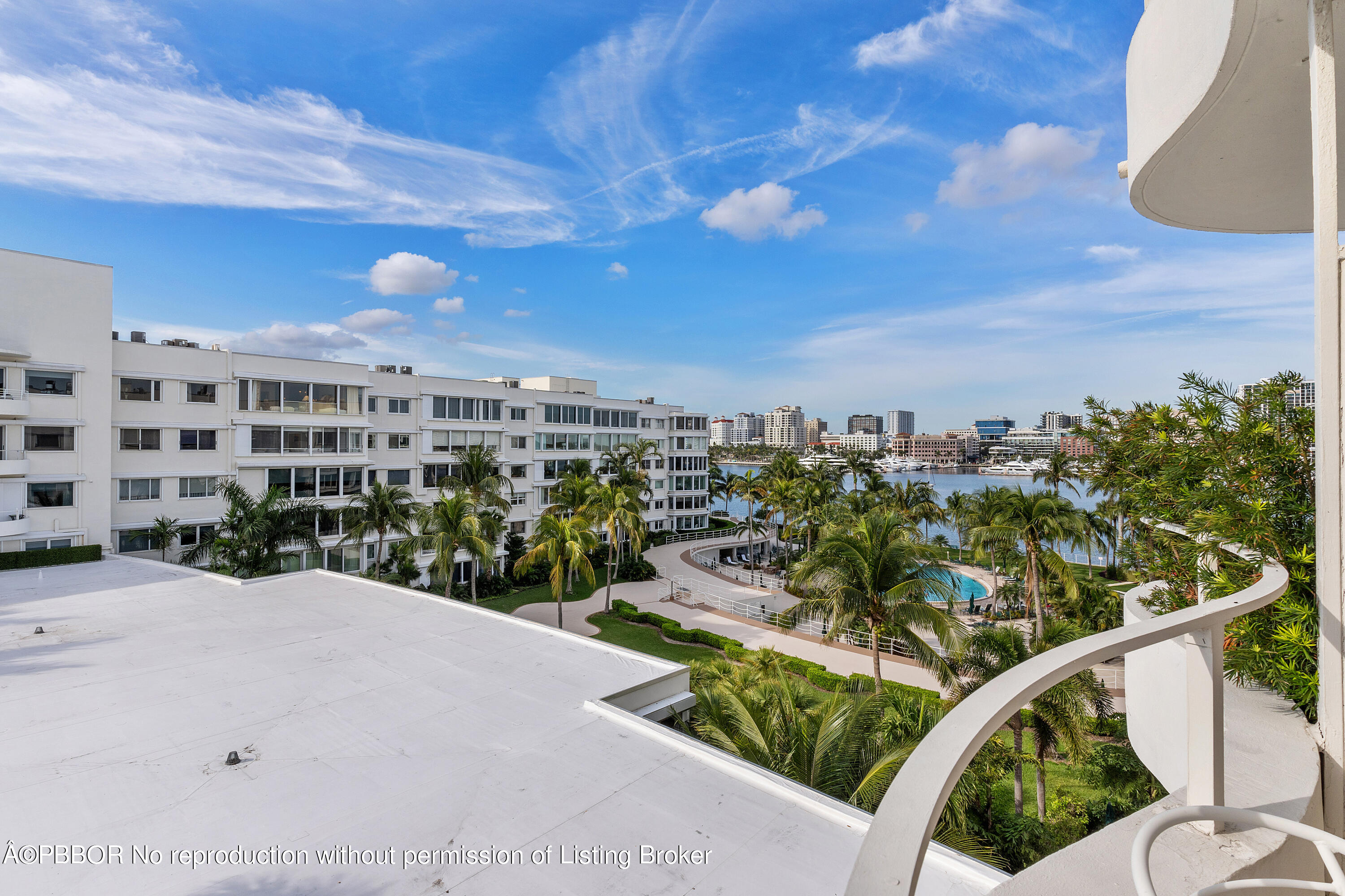 44 Cocoanut Row, 508/509A