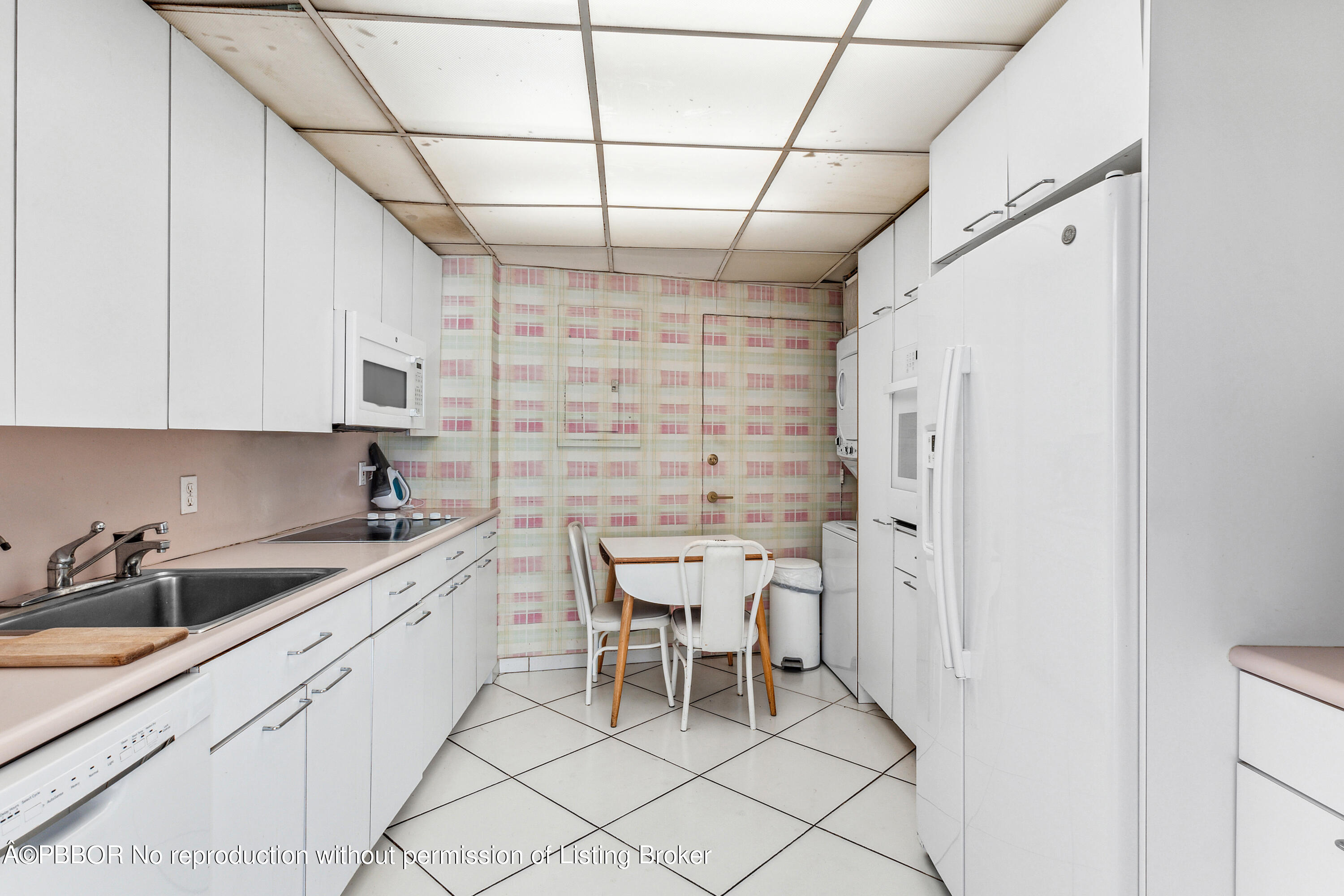 44 Cocoanut Row, 508/509A