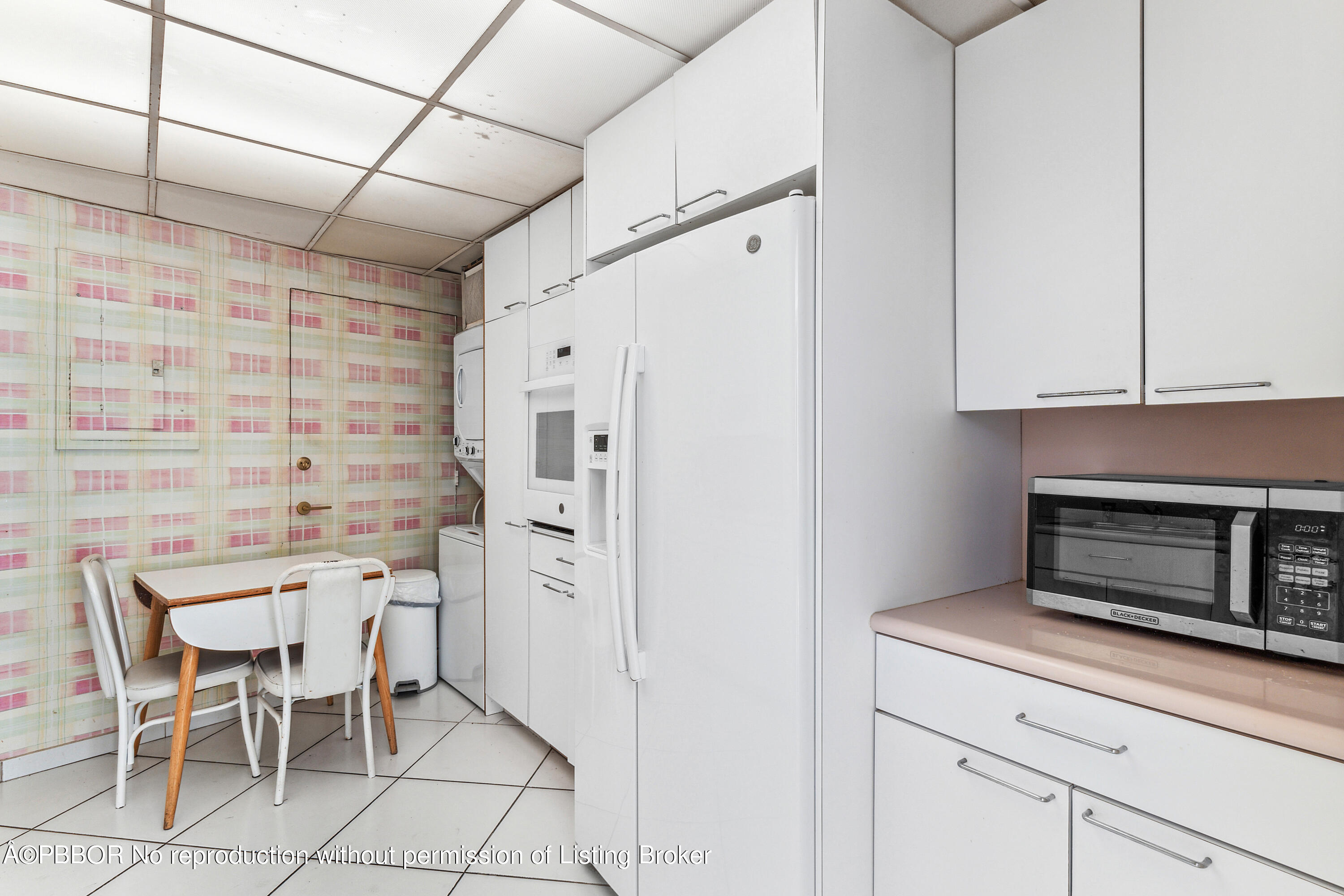 44 Cocoanut Row, 508/509A