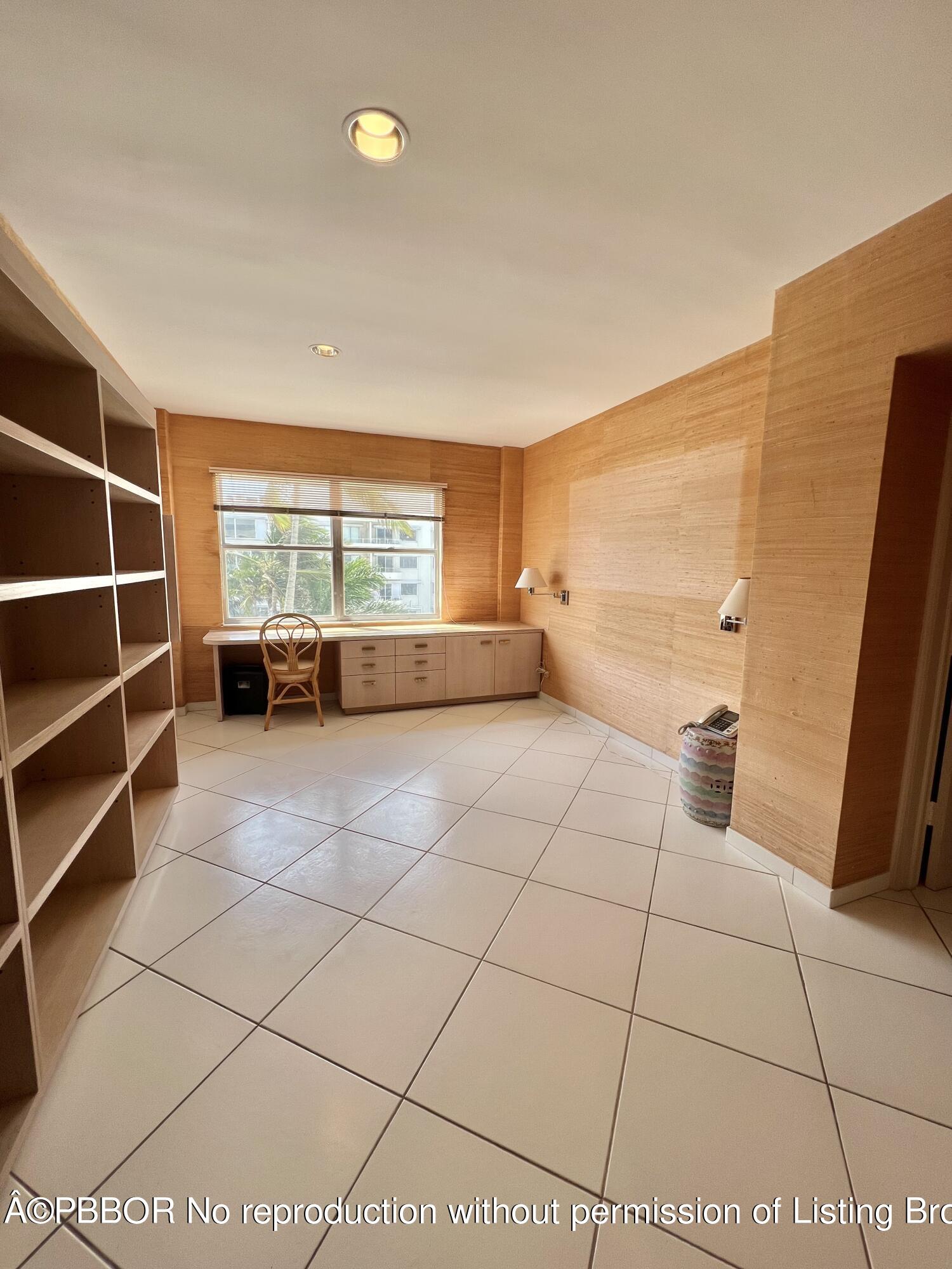 44 Cocoanut Row, 508/509A