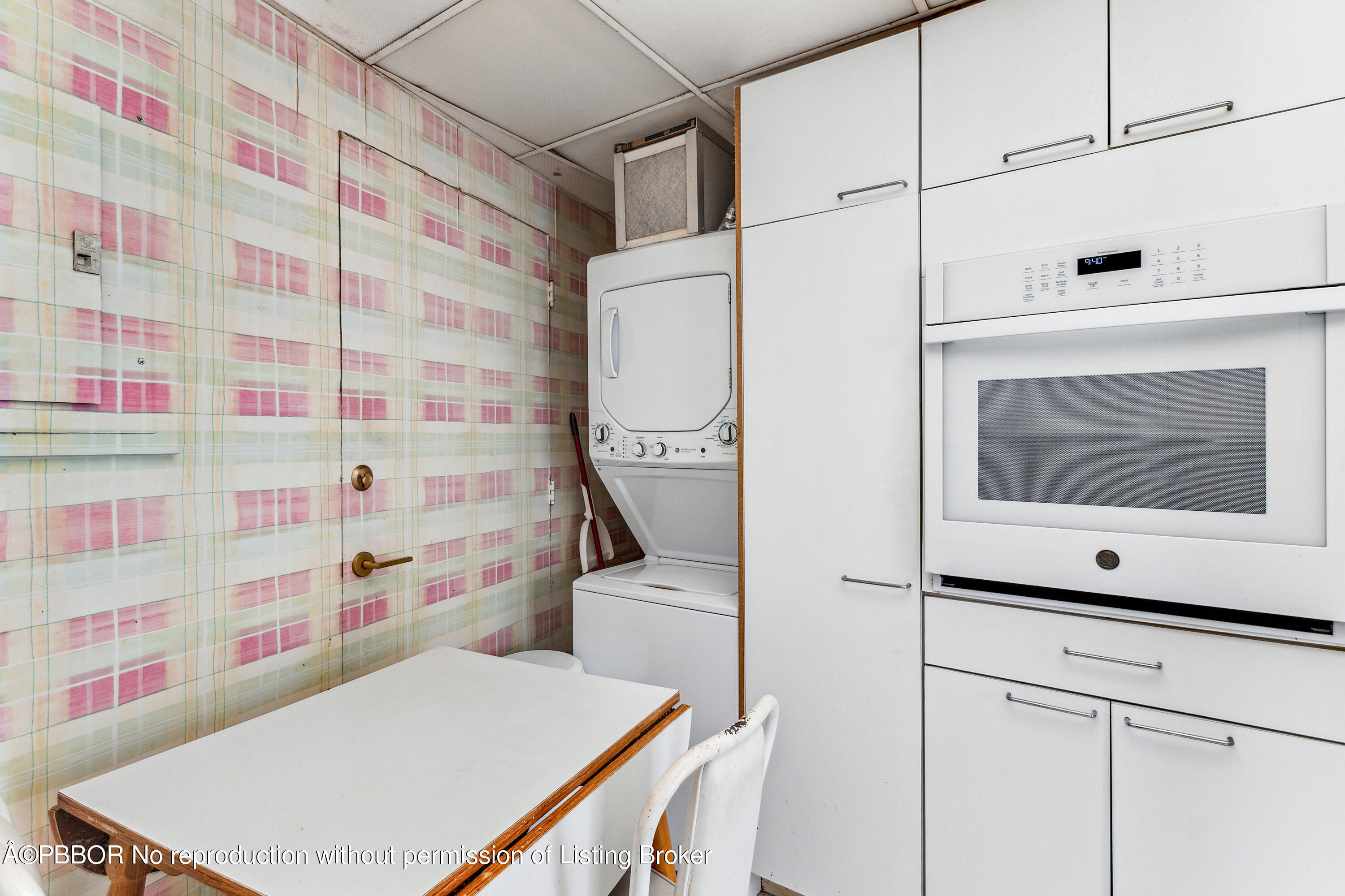 44 Cocoanut Row, 508/509A