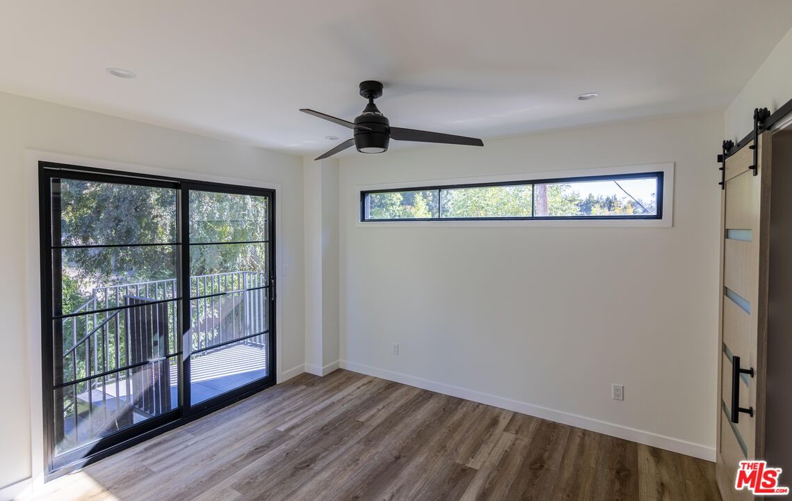 866 N Beverly Glen Blvd