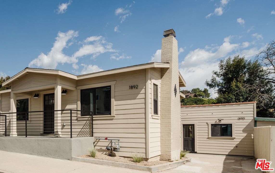 1892 N Avenue 51