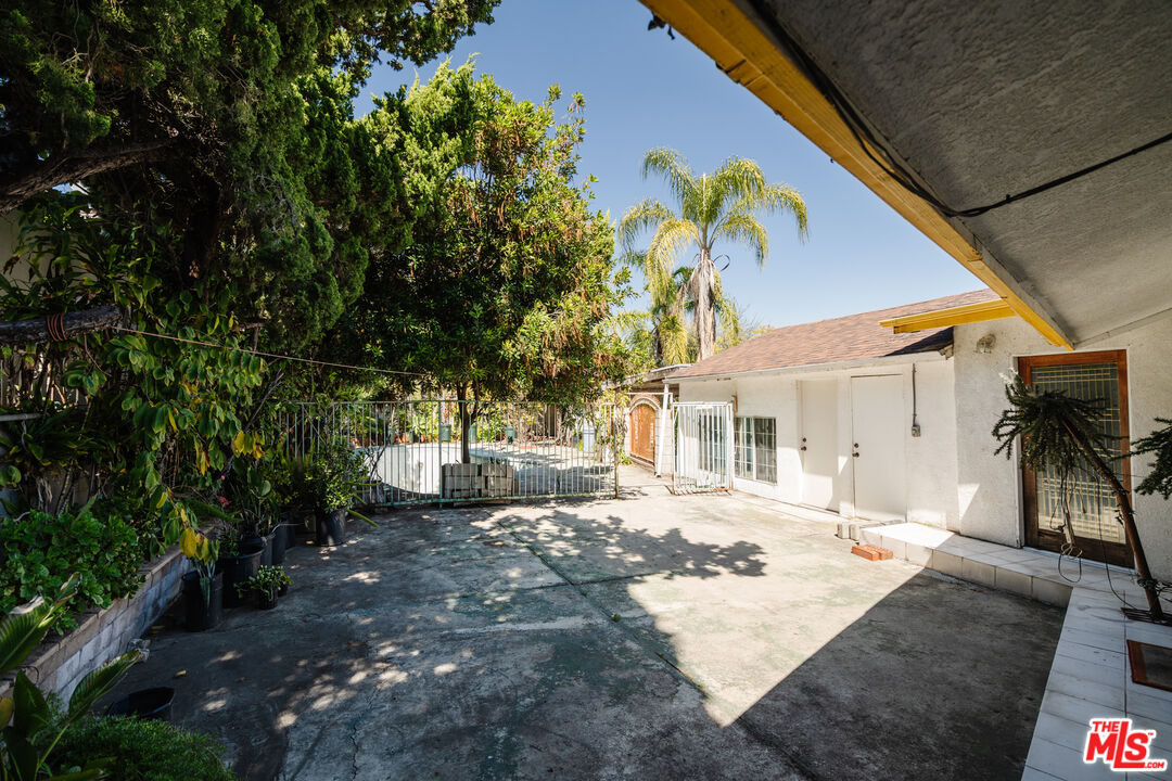 1058 N Avenue 50