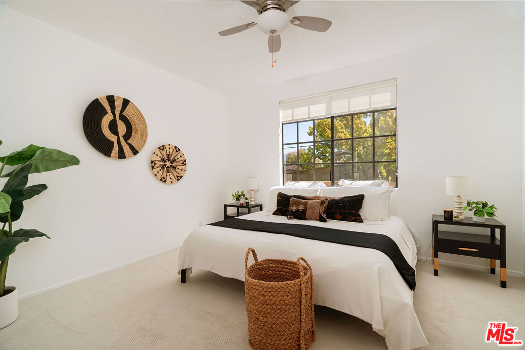 221 S Oak Knoll Ave Unit: 201