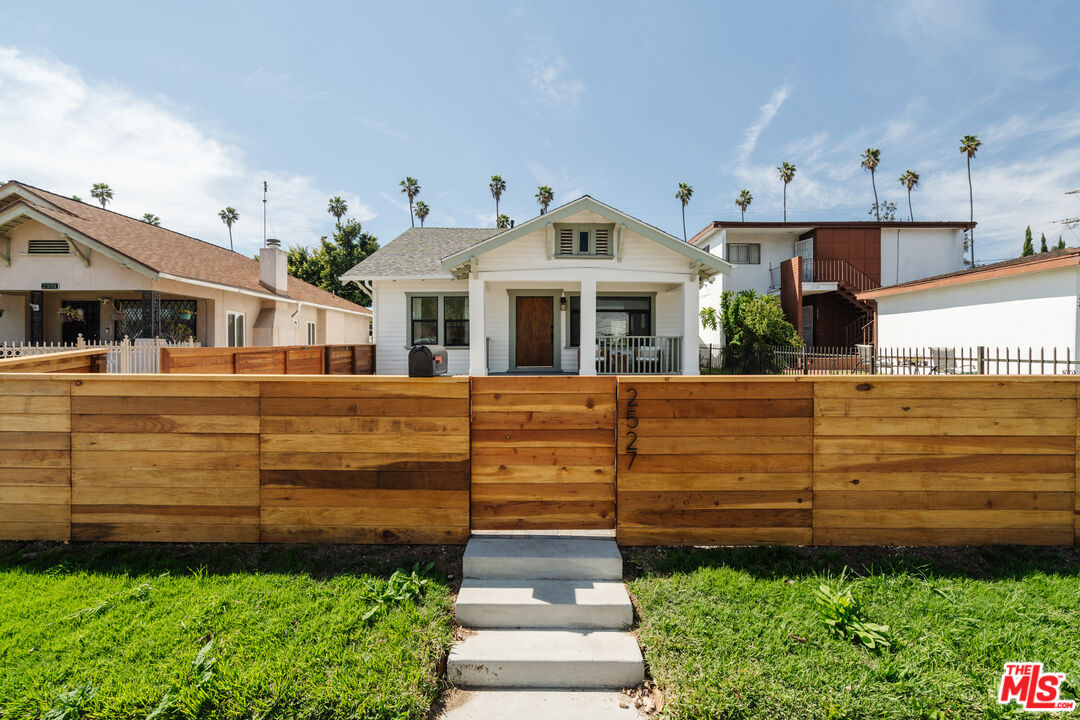 2527 West Blvd