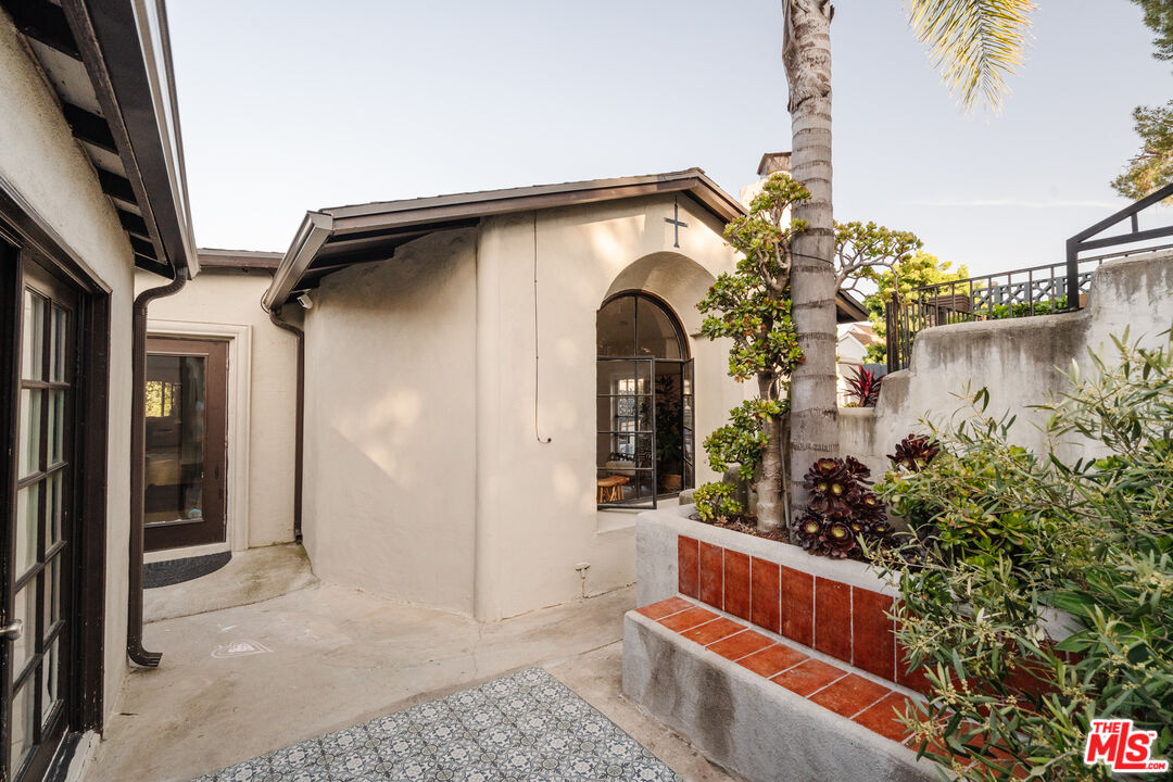 5229 Lunsford Dr