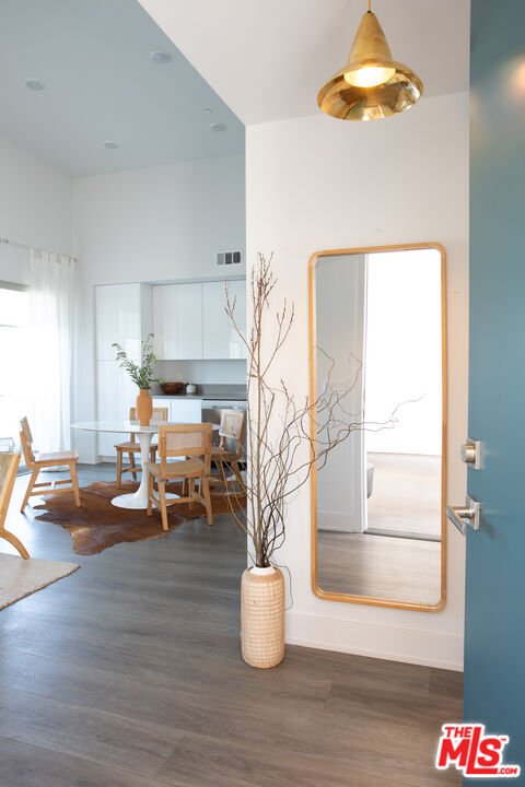 518 E Windsor Rd Unit: 409