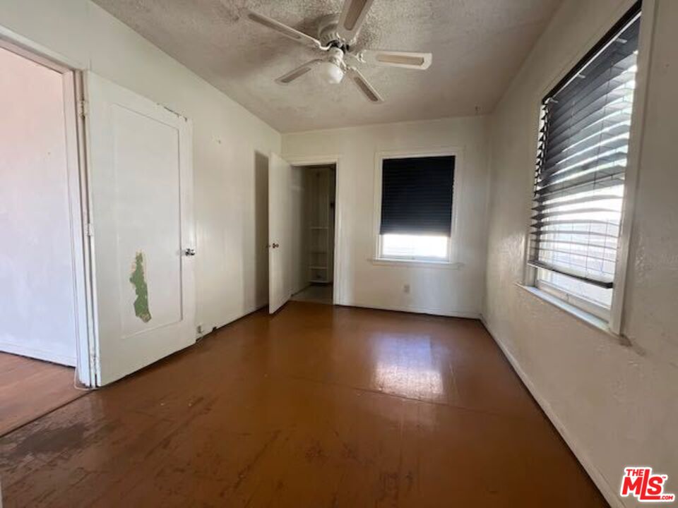 2267 Las Flores Dr