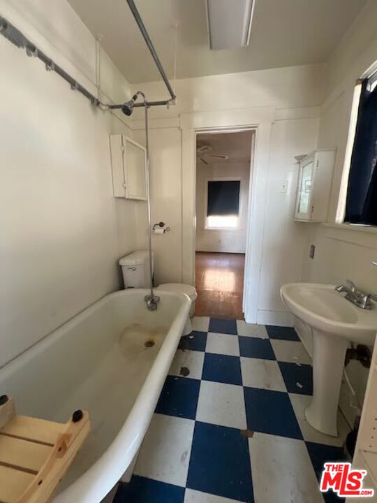 2267 Las Flores Dr