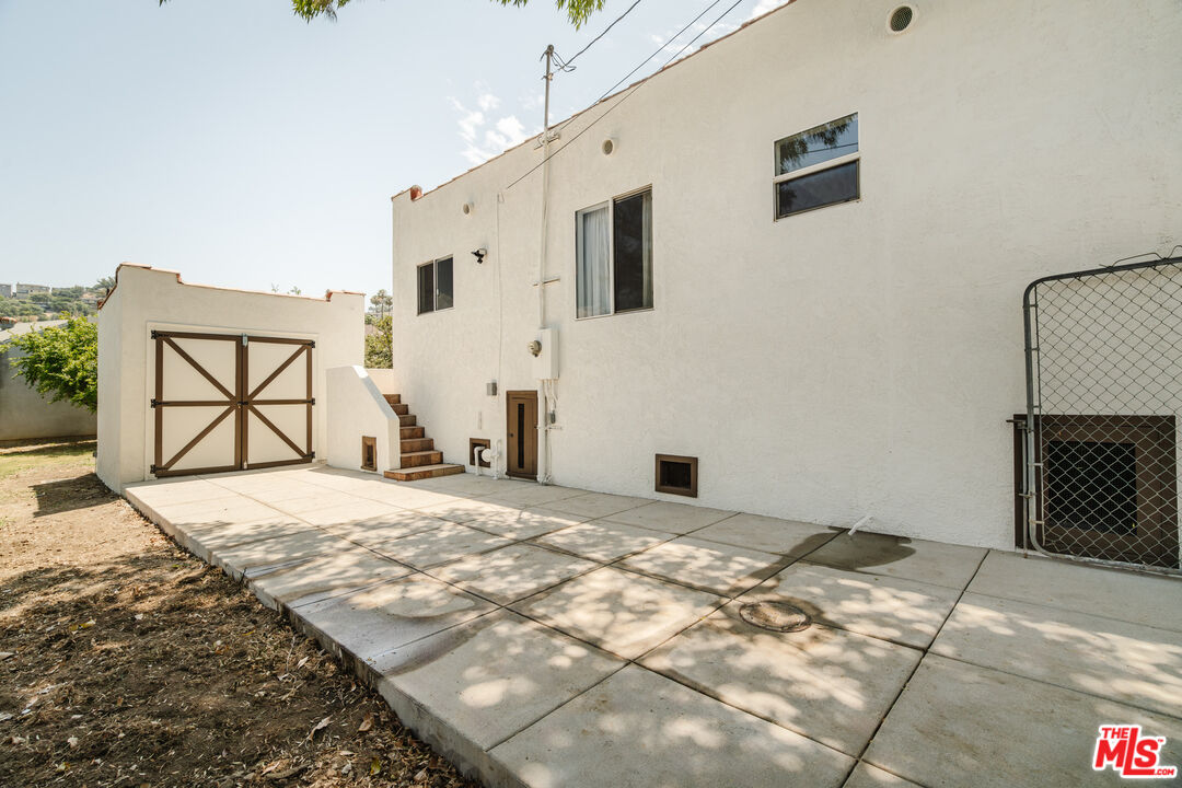 1260 Crescent Dr