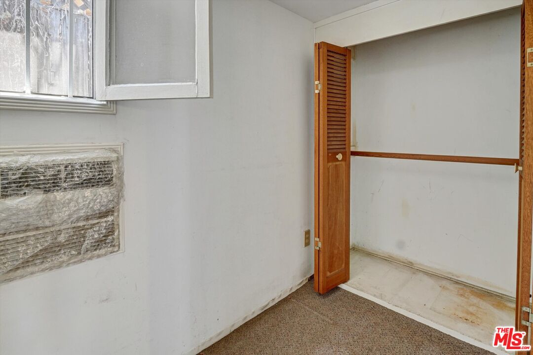 11216 Aqua Vista St