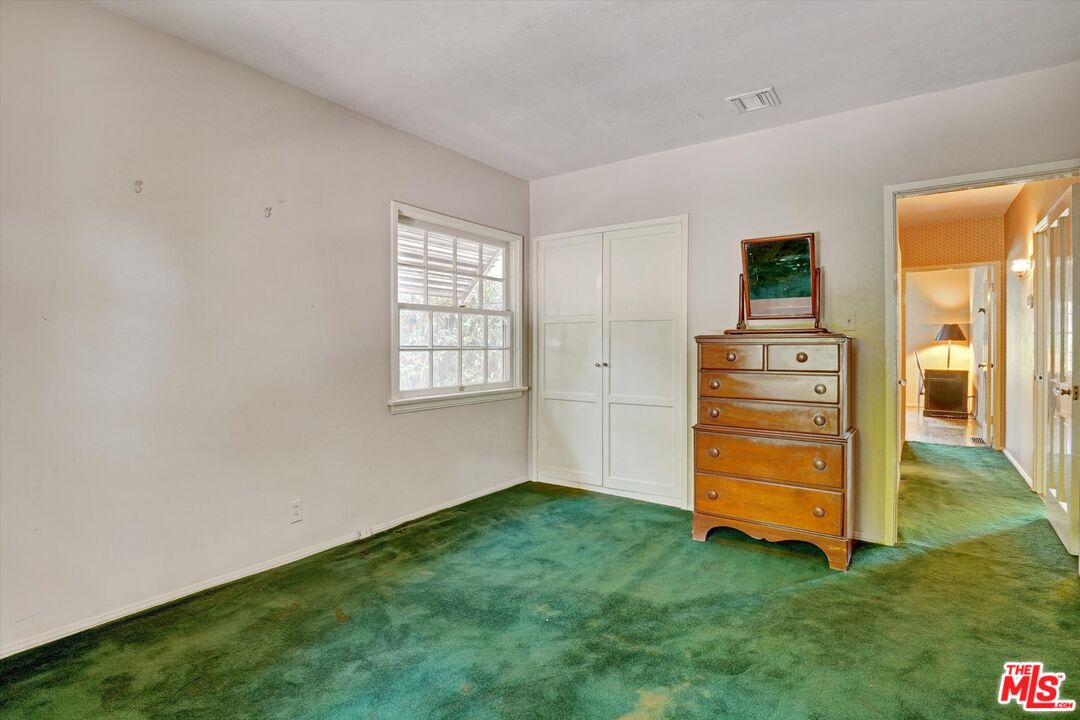 11216 Aqua Vista St