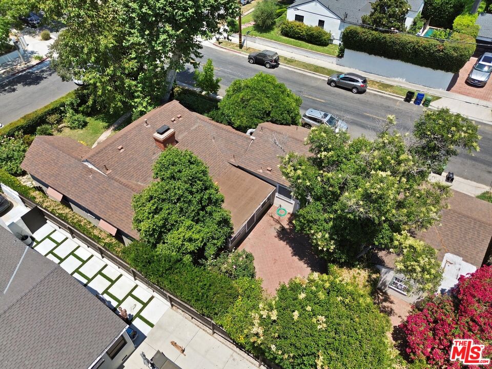 11216 Aqua Vista St