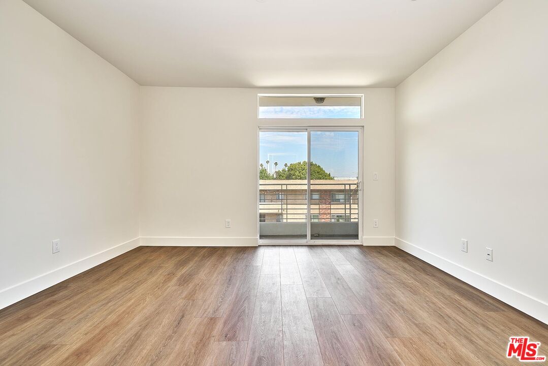 401 N Serrano Ave Unit: 301